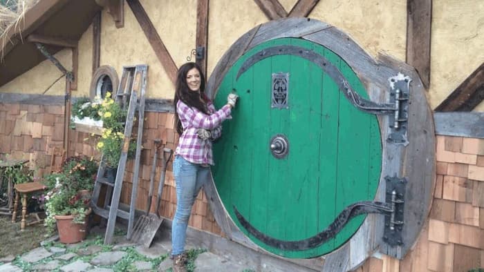 Hobbit House Micro-Community Growing In Washington