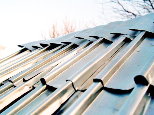 recycled-aluminum-can-roof-shingles