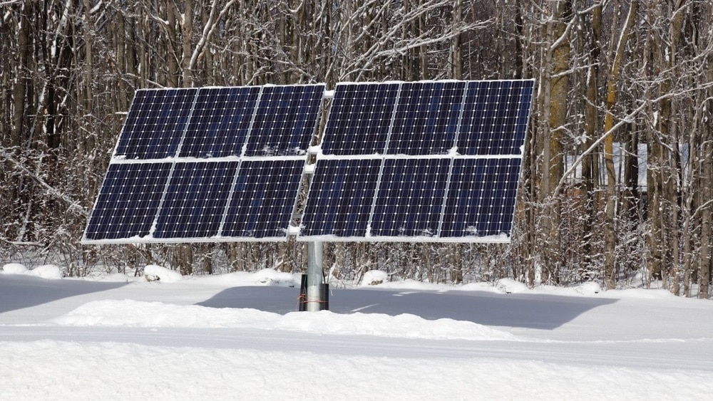 Do solar panels work in the winter