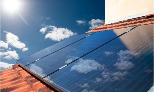 How Much Does A 300 Watt Solar Panel Produce